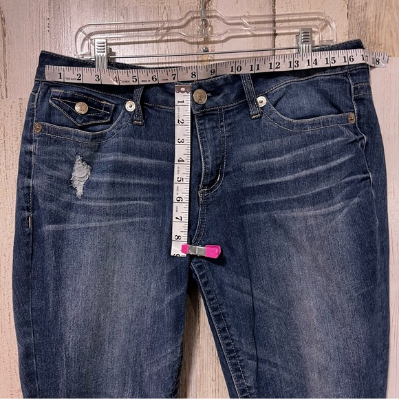 Seven7 Blue Capri Pants with Faded Indigo Wash - Picture 4 of 13